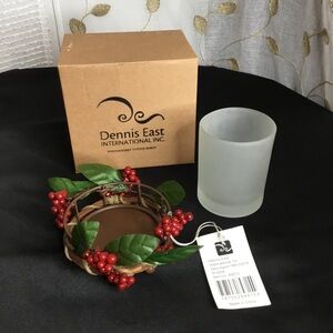 Dennis East International Winterberry Candle holder